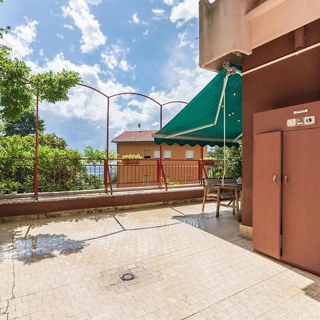 La Terrazza Apartment บรูนาเต ภายนอก รูปภาพ
