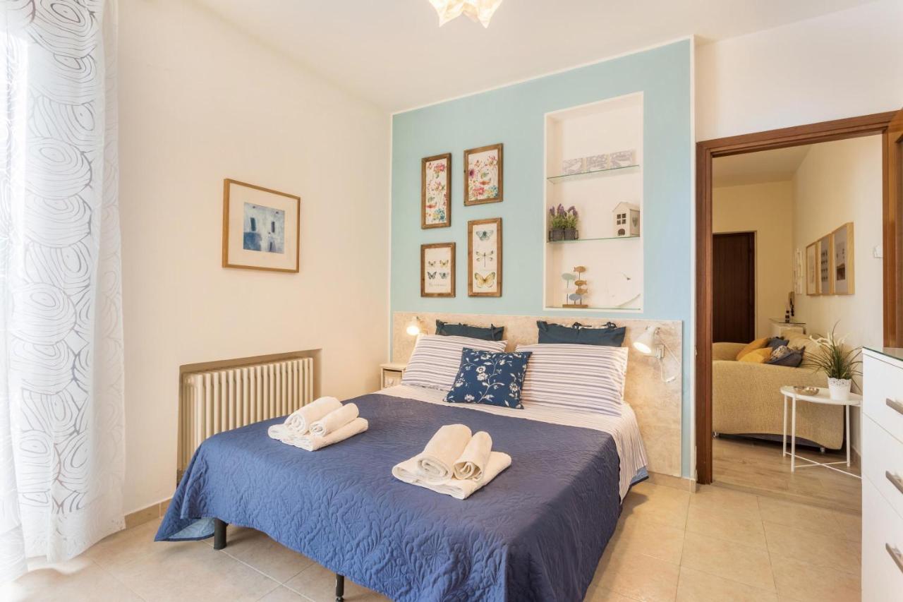 La Terrazza Apartment บรูนาเต ภายนอก รูปภาพ